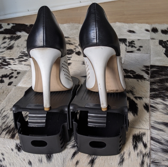 French Connection perforated pump - Picture 3 of 4